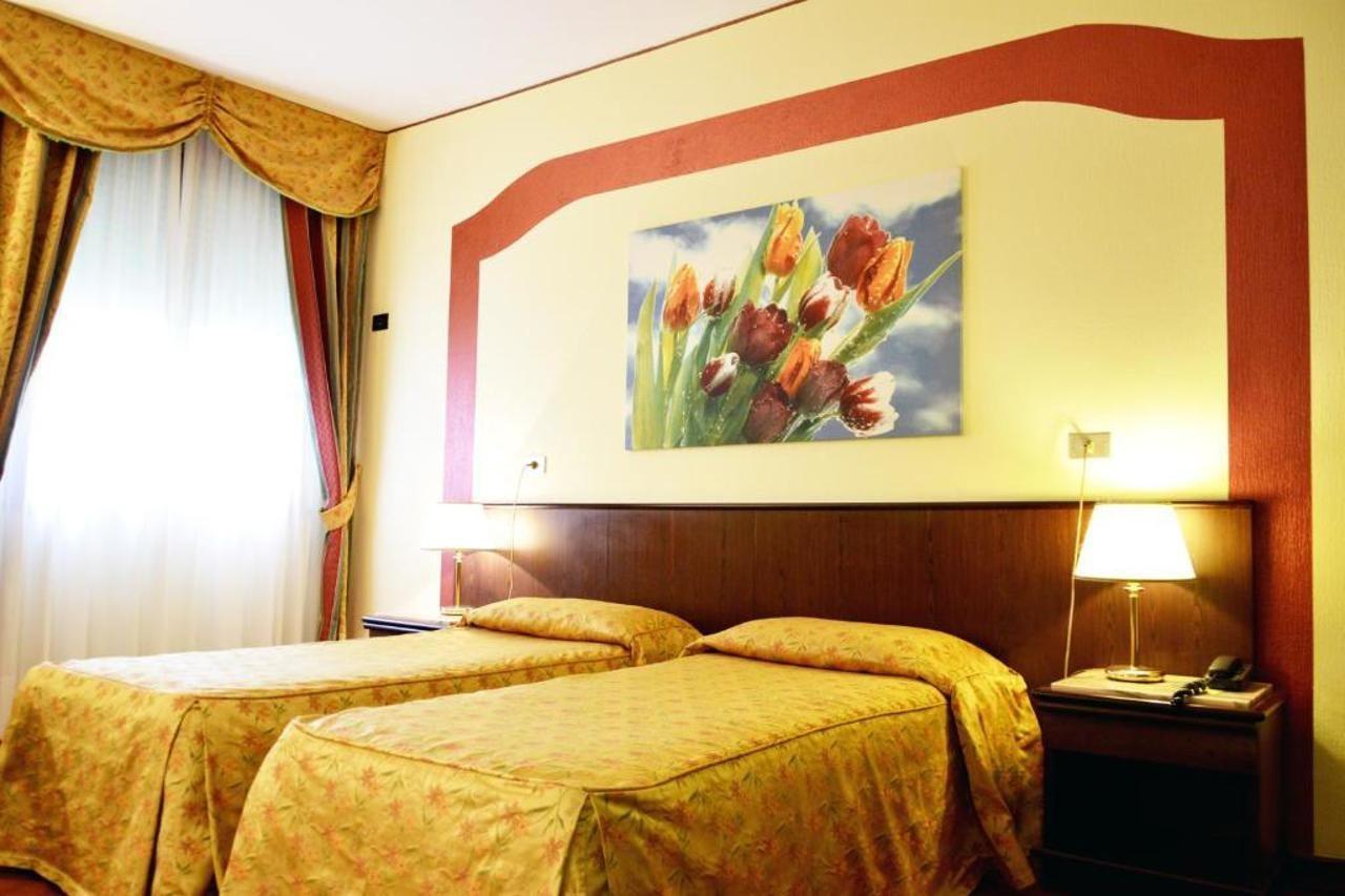 Hotel Donatello Padova Luaran gambar