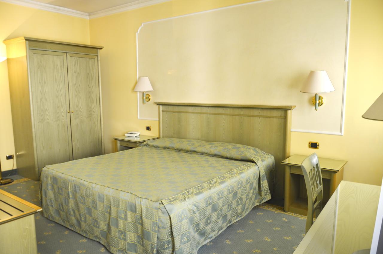 Hotel Donatello Padova Luaran gambar